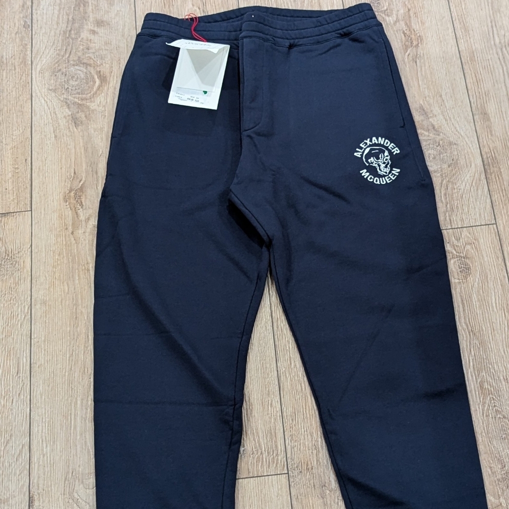 $850 Mens Alexander McQueen Skull Logo Jogger Pants Navy Blue XL